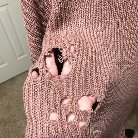 F21 Mauve Distressed V-Neck Sweater NWT - Picture 4 of 9